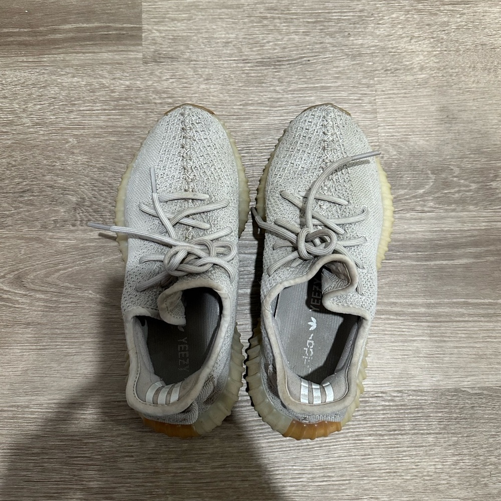 Yeezy Boost 350 V2 Light Grey Cream Sneakers